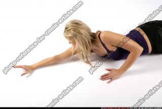 2009 06 BLONDE2 STRETCHING OUT 02.jpg