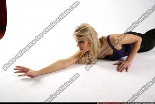 2009 06 BLONDE2 STRETCHING OUT 06.jpg