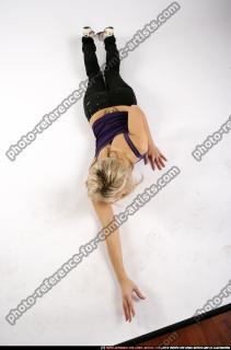 2009 06 BLONDE2 STRETCHING OUT 11.jpg