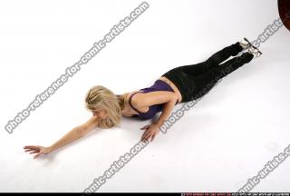 2009 06 BLONDE2 STRETCHING OUT 05.jpg