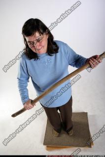 2009 09 OLDWOMAN2 STANDING SPEAR POSE1 00 A.jpg