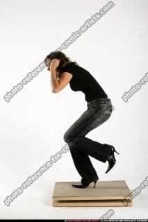 2009 10 WOMAN KNIFE ACTION POSE 00.jpg