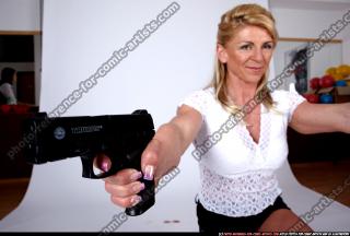 Janettee-dual-pistols-pose2