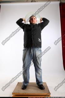 2010 02 DANIEL THROWING BALL1 00 C