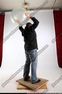 2010 02 DANIEL THROWING BALL1 05 C