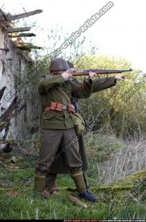 2010 03 WW1 UNIT STANDING AIMING POINTING 00.jpg