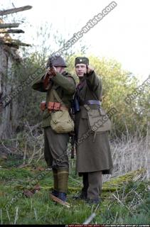 2010 03 WW1 UNIT STANDING AIMING POINTING 01.jpg