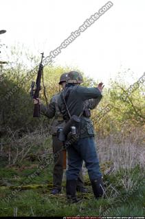 2010 03 WW2 INFANTRY SURRENDER RIFLES 01.jpg