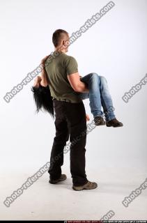 AIDEEN-CARRYING-WOUNDED