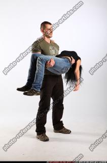 AIDEEN-CARRYING-WOUNDED