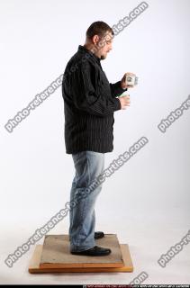 daniel-standing-pouring-whisky