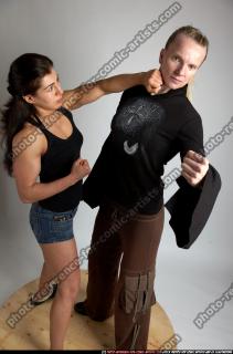 women-punch-in-neck