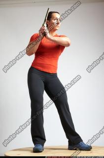 2010 06 ANGELINA PISTOL POSE 06 C.JPG