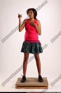 2010 07 ELLIE STANDING EXPLAINING 00