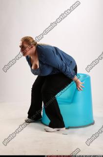 britney-stand-up-chair