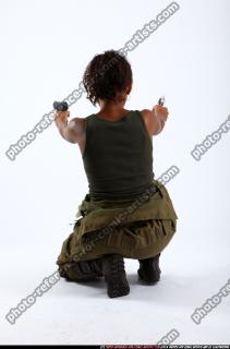 2010 08 JENNA SOLDIER KNEELING DUAL PISTOLS ATTACK 02