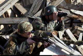 2010 08 WW2 UNIT IN COVER OBSERVING1 03.jpg