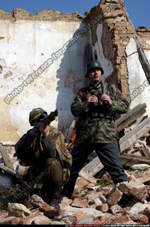 2010 08 WW2 UNIT IN COVER OBSERVING2 00.jpg