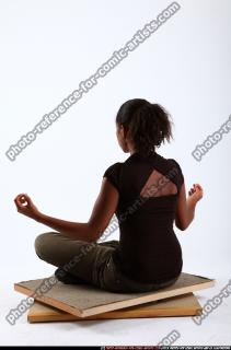 jenna-yoga-pose