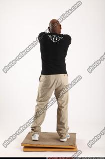 2010 10 GAEL CASAUS STANDING DUAL PISTOLS2 04 B