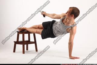 2010 11 FRANKIE MIDAIR POSE 01