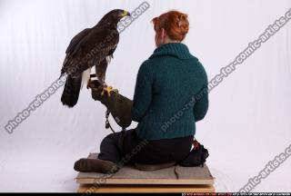 2010 12 KASANDRA FALCONER GOLDEN EAGLE POSES 04 B.JPG