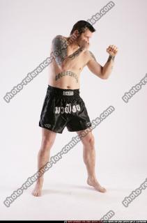 DAREON-KICKBOX-POSE