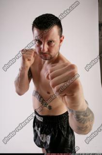 DAREON-KICKBOX-POSE