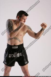 DAREON-KICKBOX-POSE