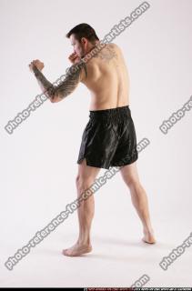 DAREON-KICKBOX-POSE