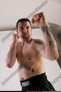 DAREON-KICKBOX-POSE