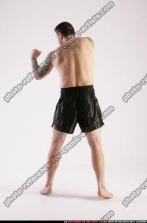 DAREON-KICKBOX-POSE