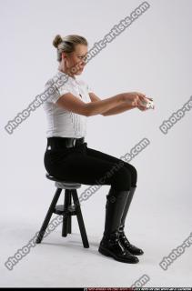 2011 01 BETHANY ROBERTS PLAYING XBOX 07