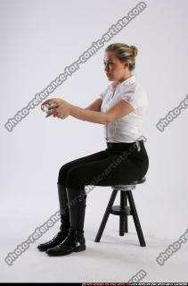 2011 01 BETHANY ROBERTS PLAYING XBOX 01