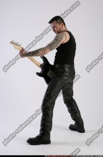 DAREON GUITARIST PLAYING