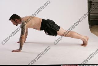 2011 01 FIGHTER2 PUSH UPS 00 A