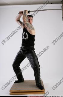 Serdyuk-fighting-katana