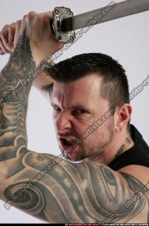 Serdyuk-fighting-katana