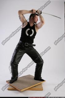 Serdyuk-fighting-katana