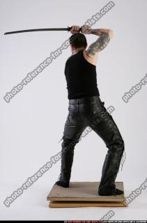 Serdyuk-fighting-katana