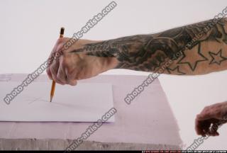 DAREON HAND MALE POSES1