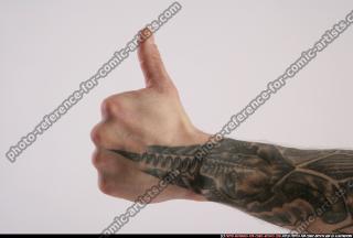 DAREON HAND MALE POSES1