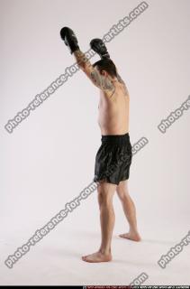 2011 02 DAREON WINNING POSE 02