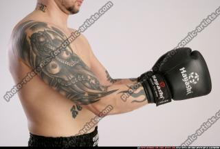 2011 02 HANDS MALE BOXING GLOVES 02