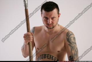 Dareon-kneeling-spear