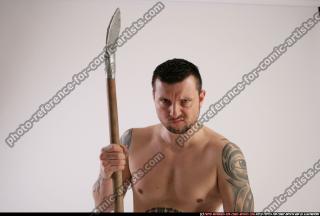 Dareon-kneeling-spear