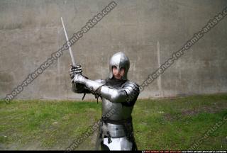 2011 02 MIDDLEAGE KNIGHT2 SWORD POSES 04