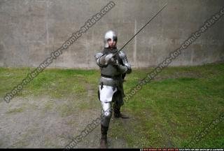 2011 02 MIDDLEAGE KNIGHT2 SWORD POSES 11