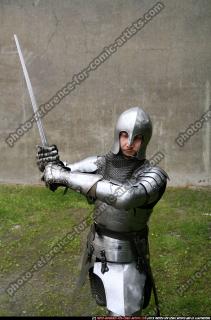 2011 02 MIDDLEAGE KNIGHT2 SWORD POSES 05