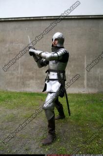 Teon middleage-knight2-sword-poses